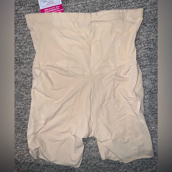 Hi-waist sculpting thigh slimmers - Picture 2 of 6